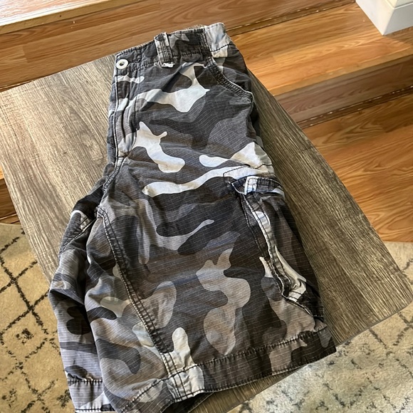 American Eagle Outfitters Other - American Eagle Longboard Shorts Size 32